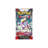 Booster paket Scarlet & Violet vsebuje 10 Pokémon kart, osnovno energijo in kodo za spletno igro, karte so naključne.